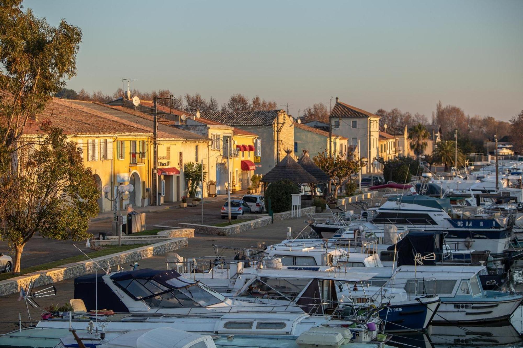 Logis Heraclee Saint-Gilles  Esterno foto