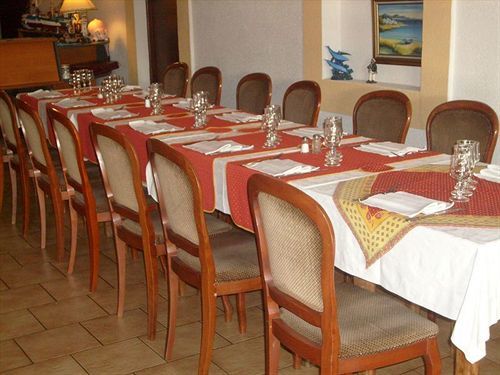 Logis Heraclee Saint-Gilles  Esterno foto